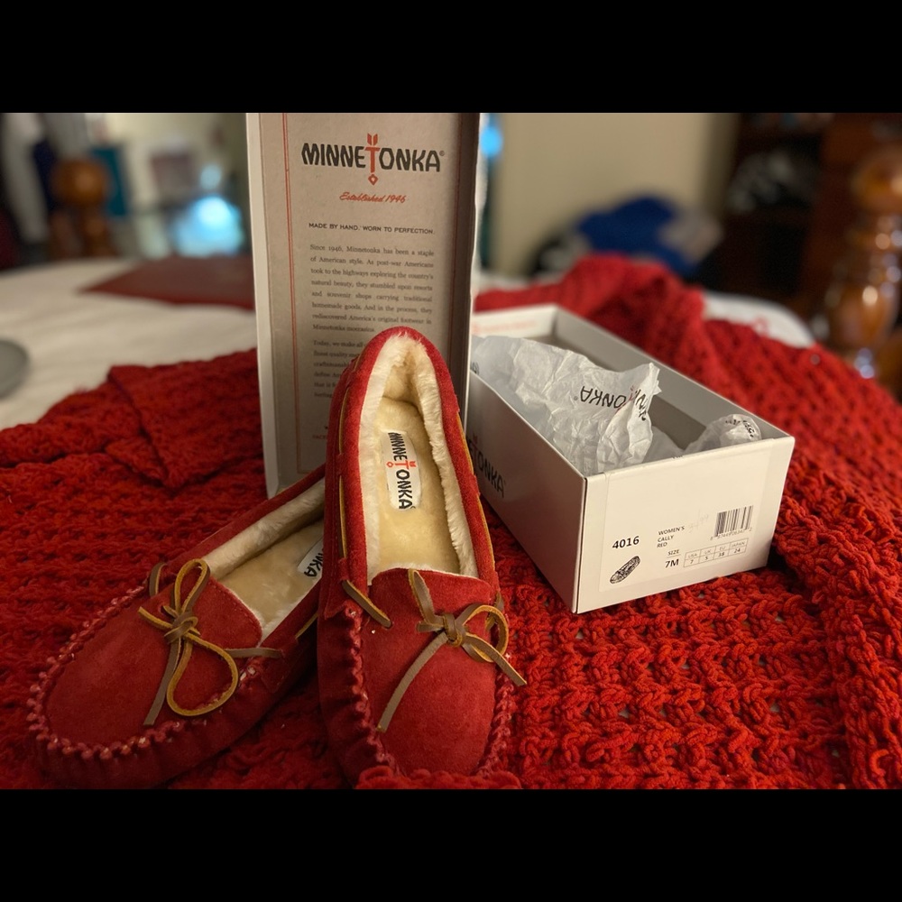 Women’s Minnetonka Moccasins